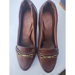 Woman's Life Stride Soft system 7M Heels Brown